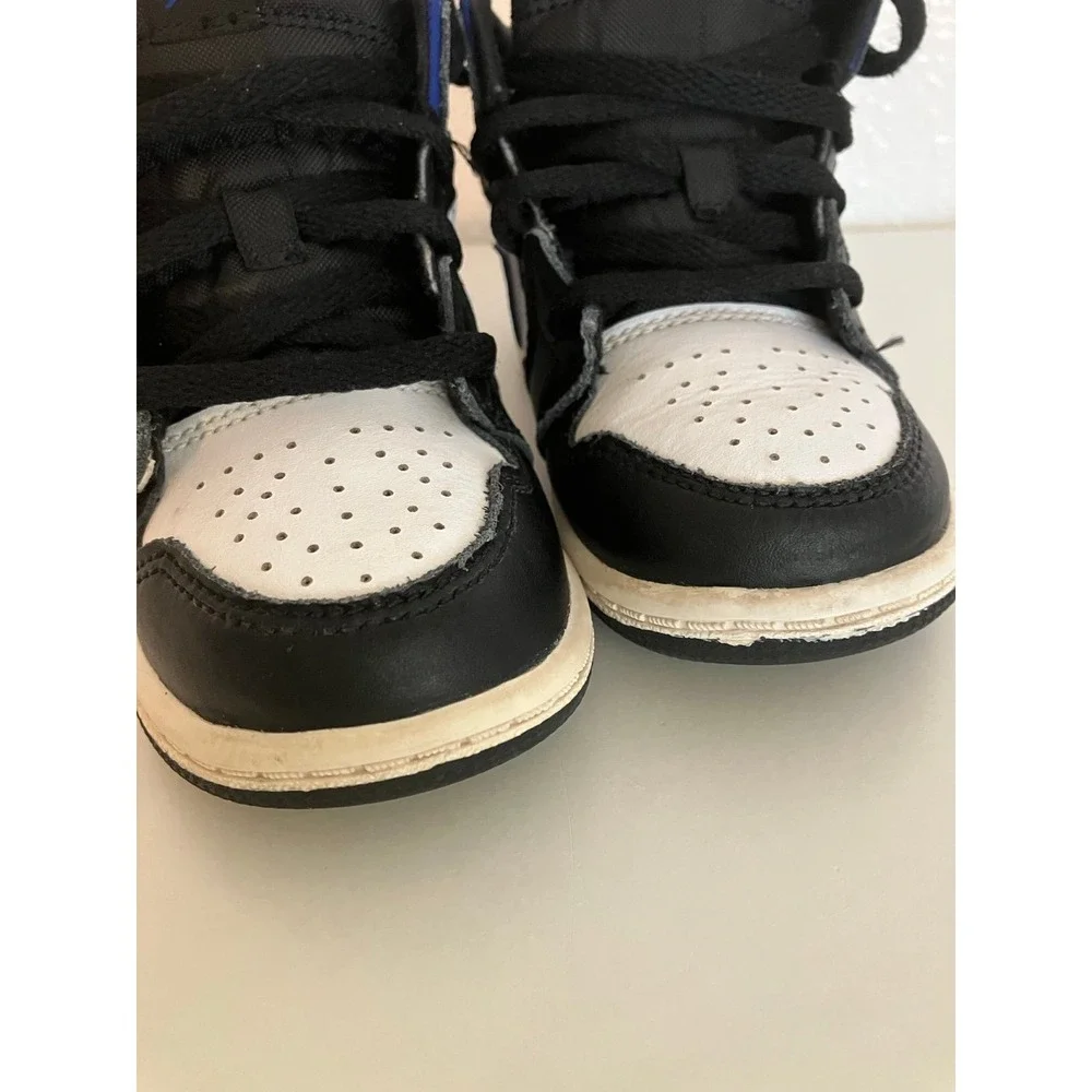 Nike Air Jordan Blue and Black Shoes Little Boys Size 7